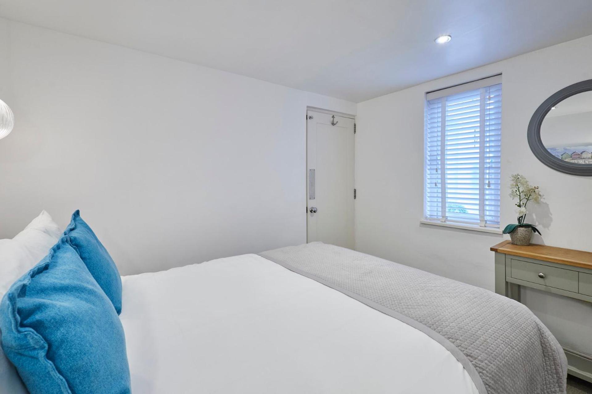 Апартаменты Host & - The Courtyard Retreat