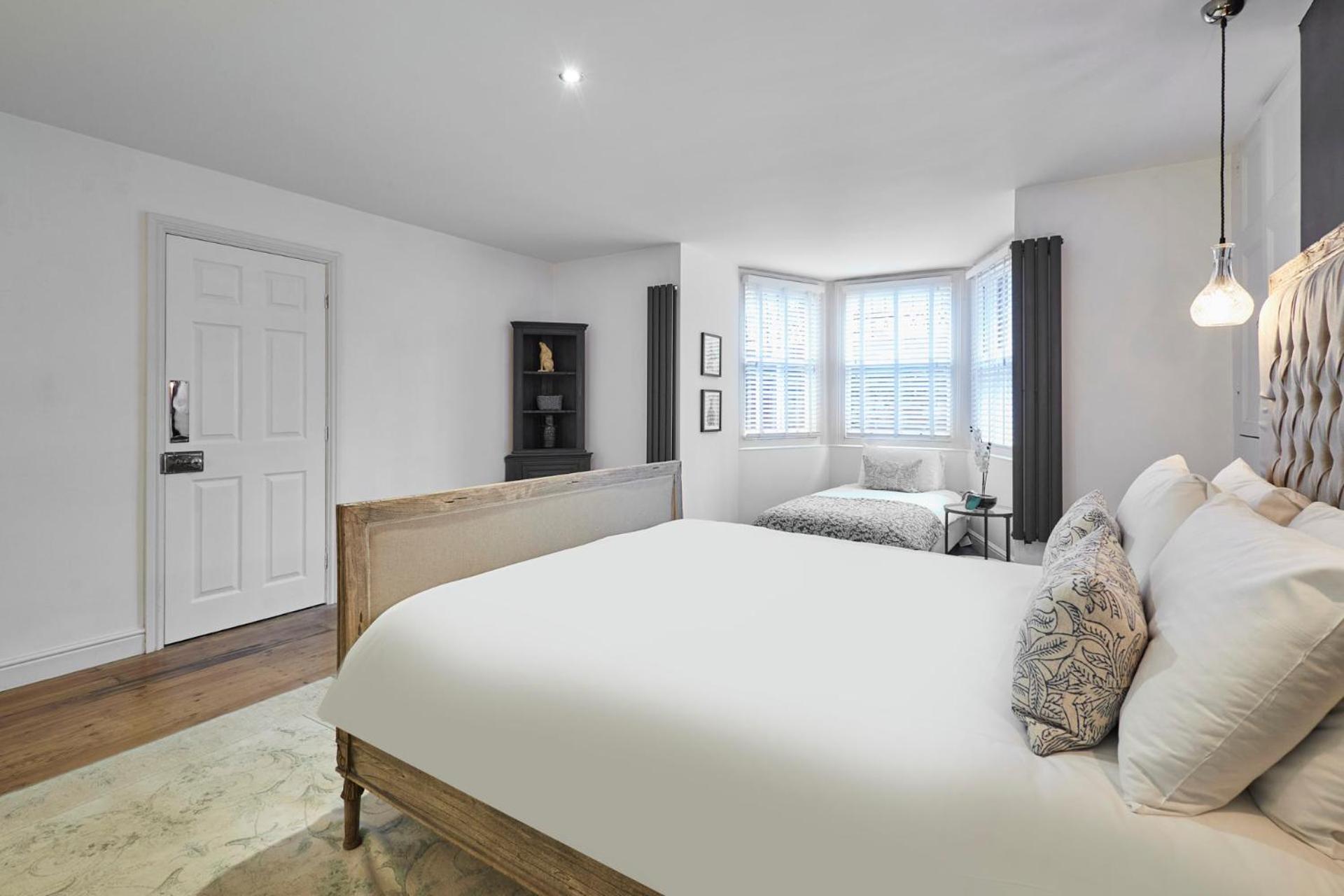 Апартаменты Host & - The Courtyard Retreat Уитби